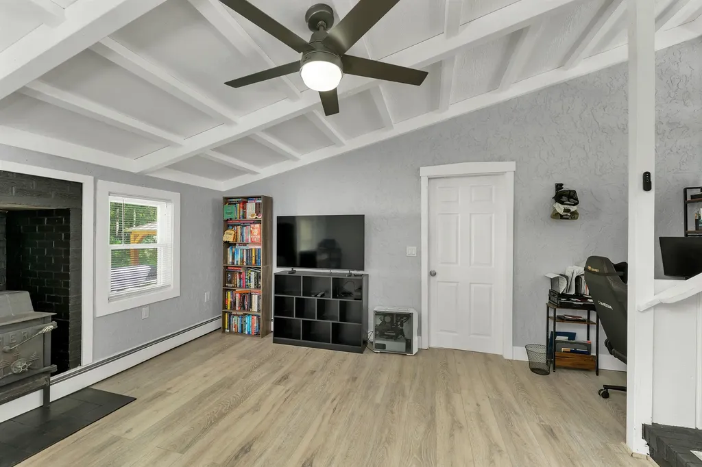31 Ministerial Road Windham NH 03087-1921