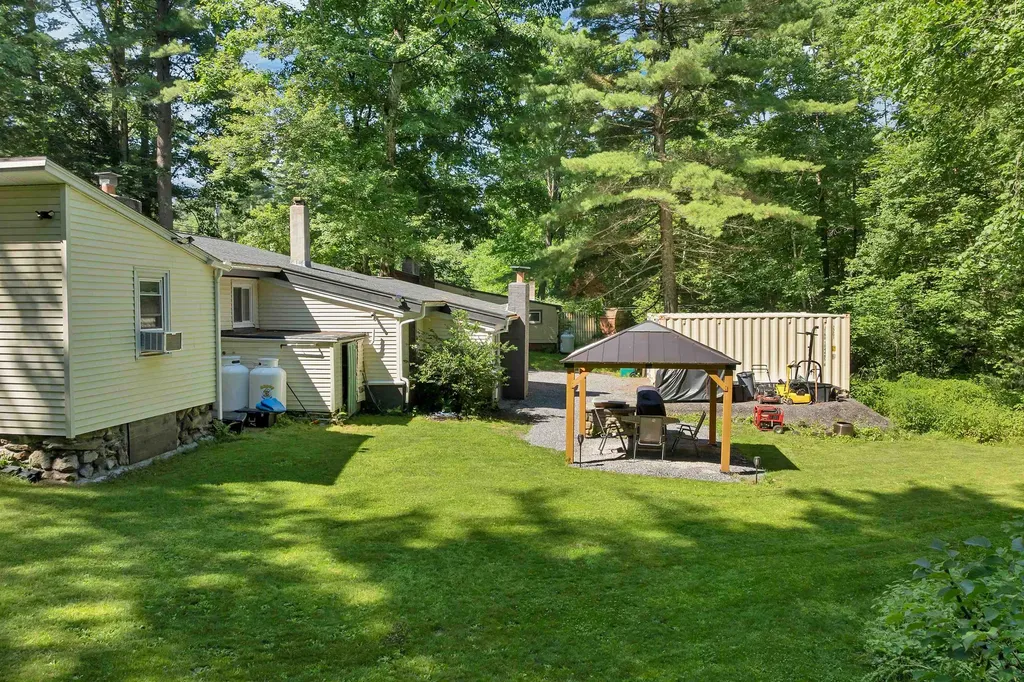 31 Ministerial Road Windham NH 03087-1921