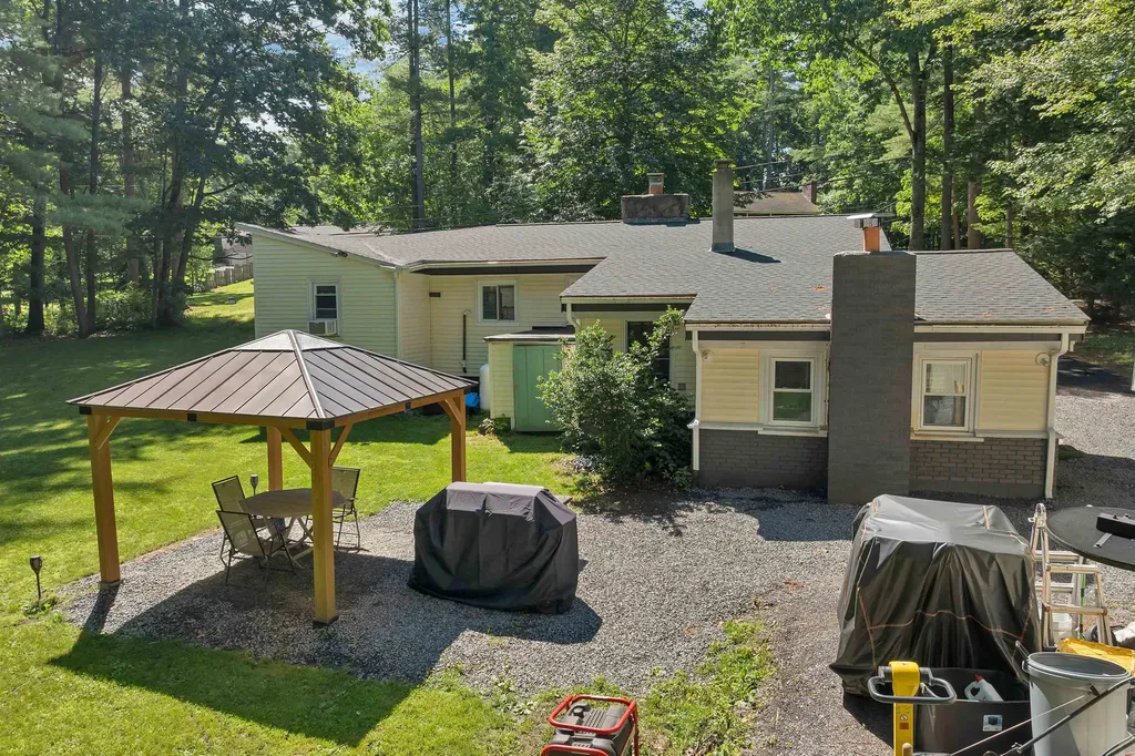 31 Ministerial Road Windham NH 03087-1921