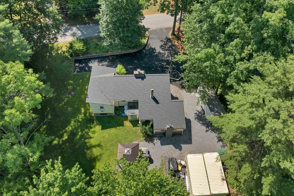 31 Ministerial Road Windham NH 03087-1921
