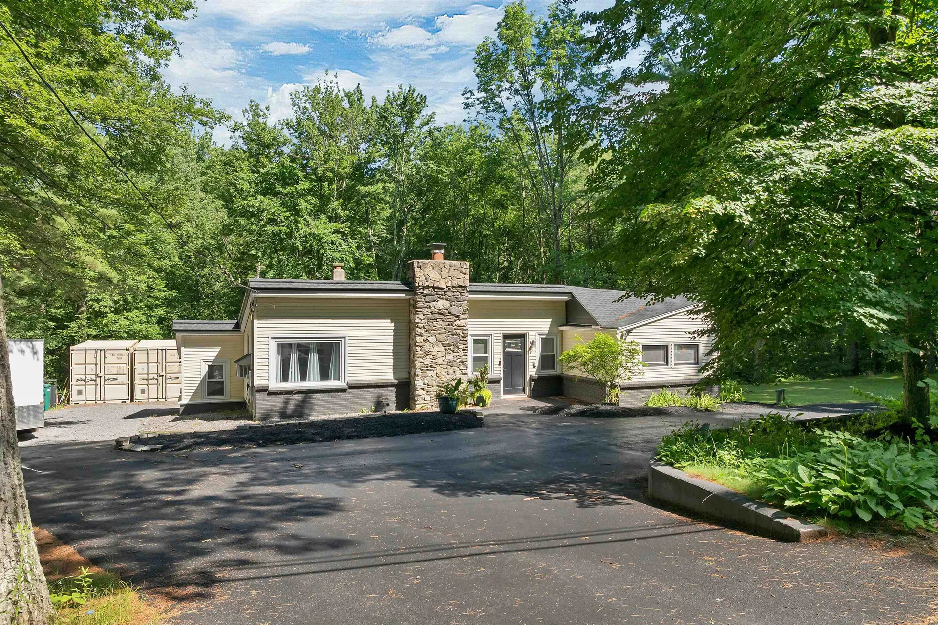 31 Ministerial Road Windham NH 03087-1921