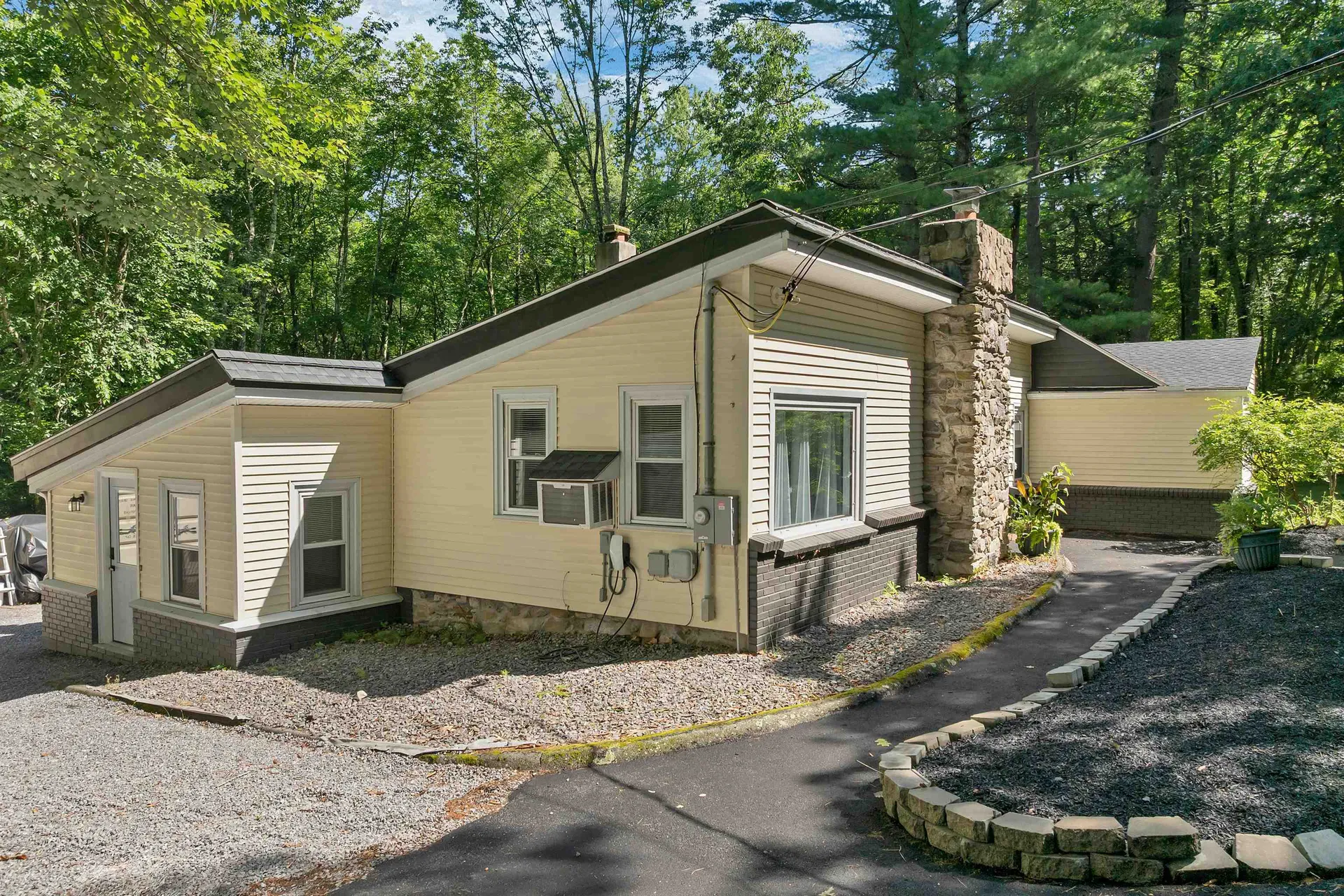 31 Ministerial Road Windham NH 03087-1921