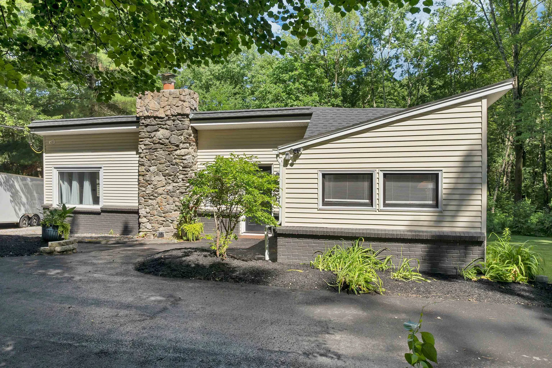 31 Ministerial Road Windham NH 03087-1921