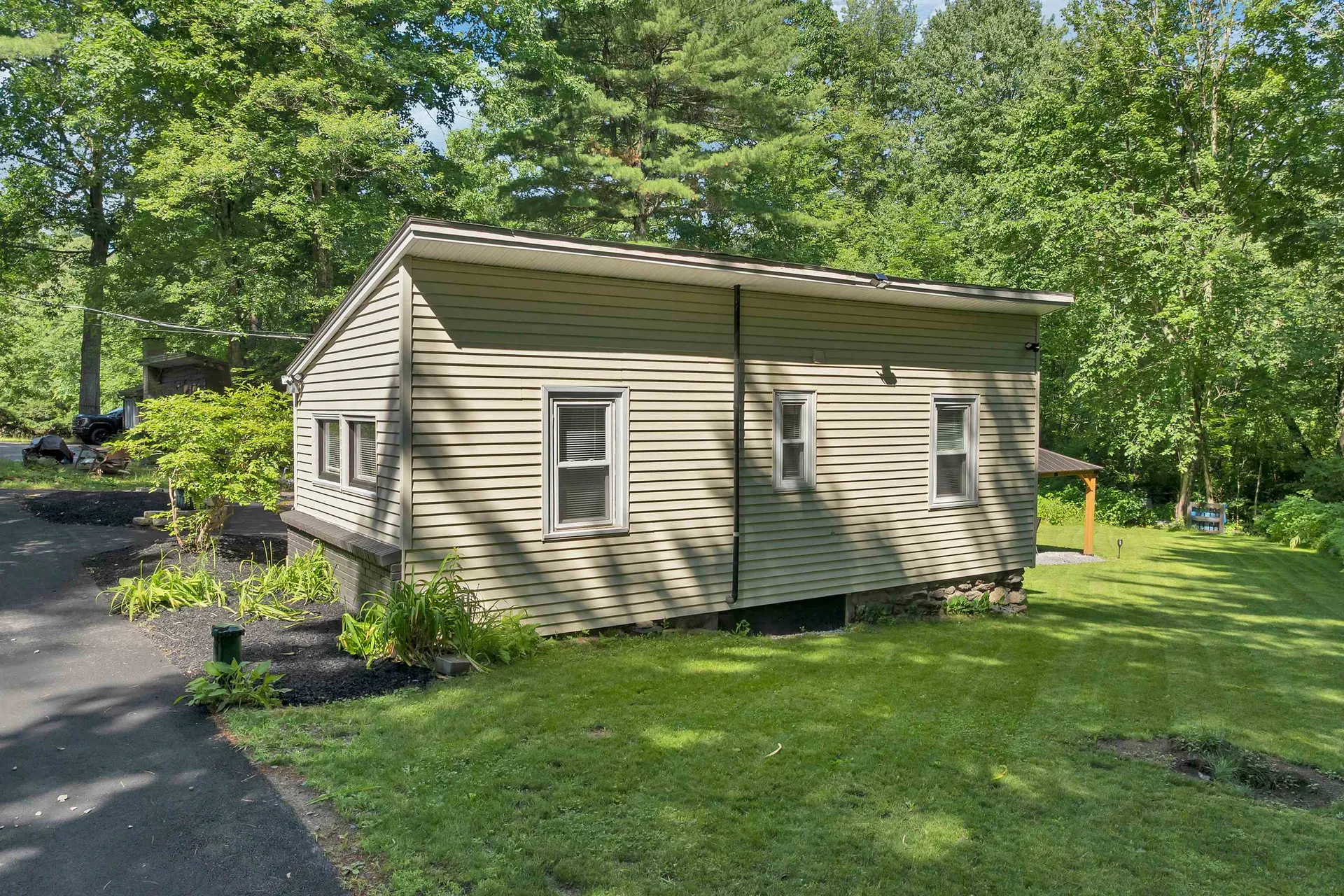 31 Ministerial Road Windham NH 03087-1921