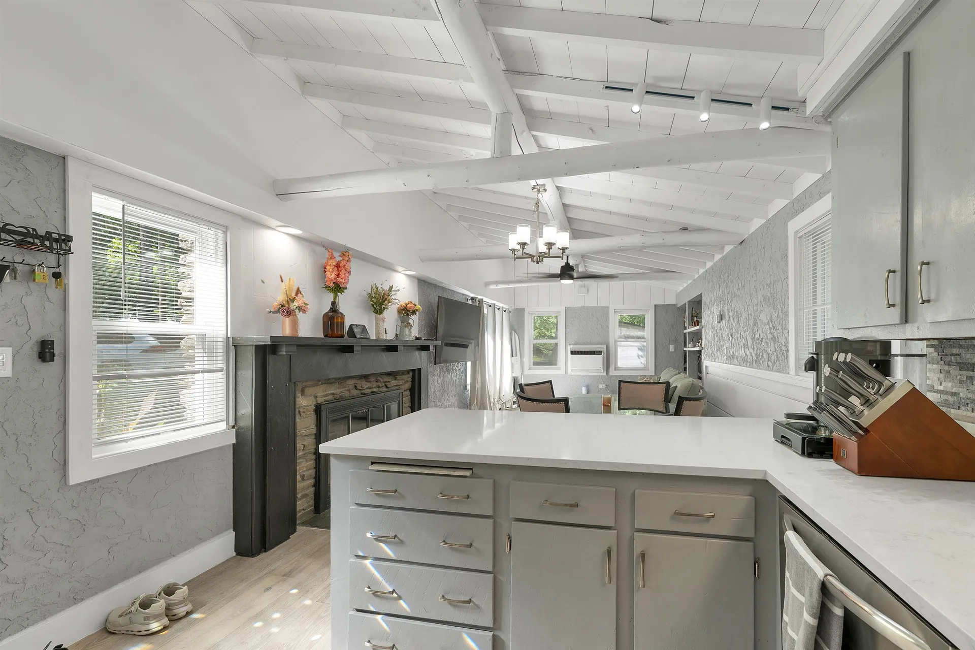 31 Ministerial Road Windham NH 03087-1921
