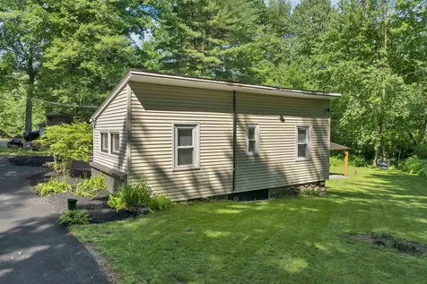 31 Ministerial Road Windham NH 03087-1921
