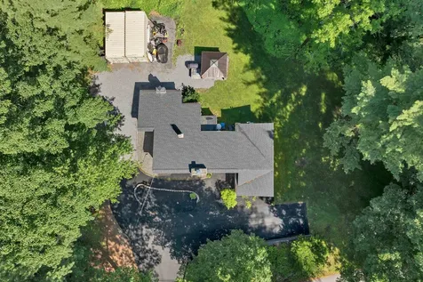 31 Ministerial Road Windham NH 03087-1921