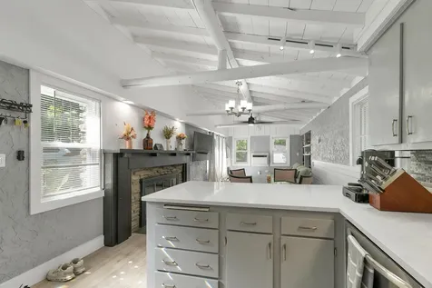 31 Ministerial Road Windham NH 03087-1921