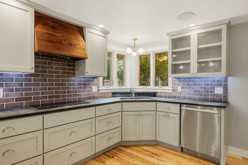 34 River Street Exeter NH 03833