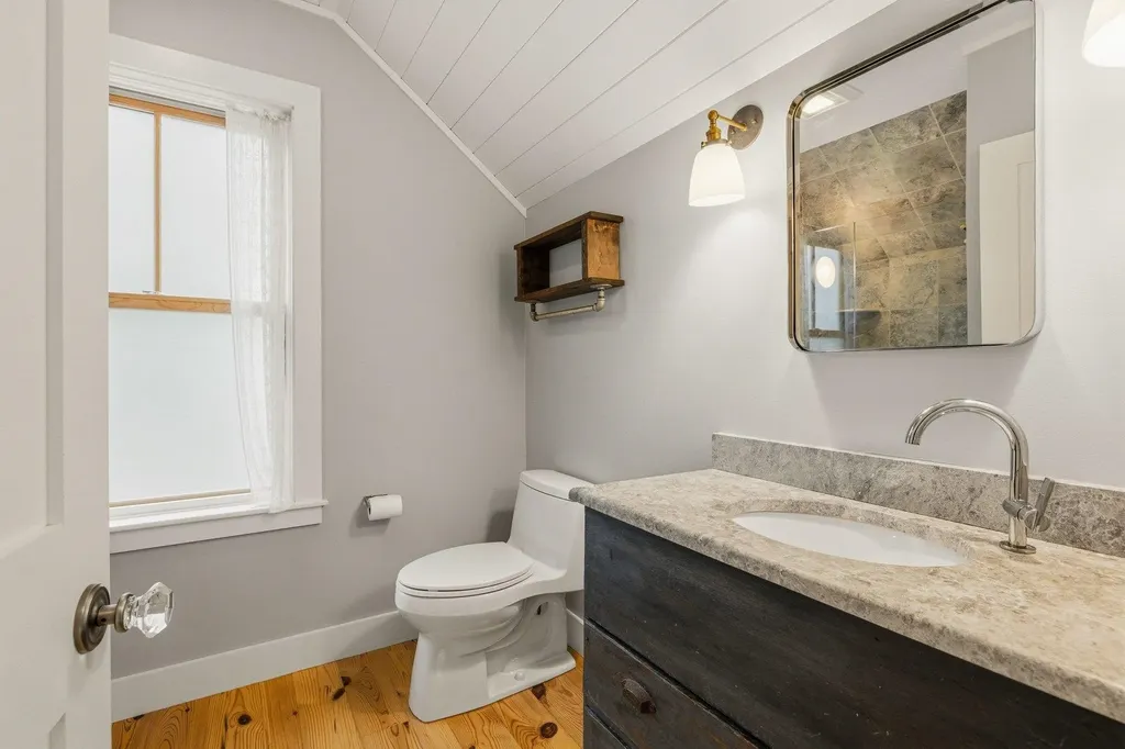 34 River Street Exeter NH 03833