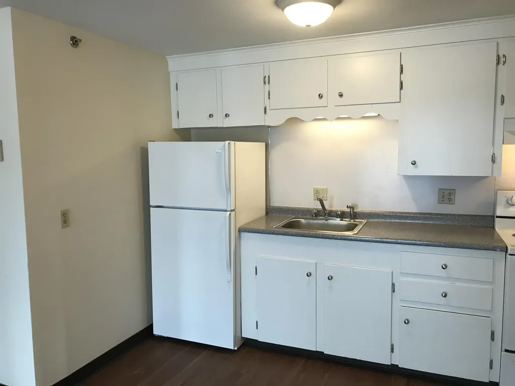 93 West Street Milford NH 03055