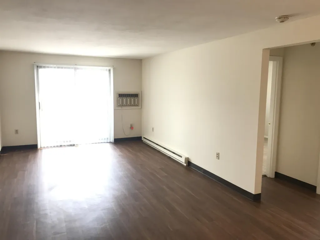 93 West Street Milford NH 03055