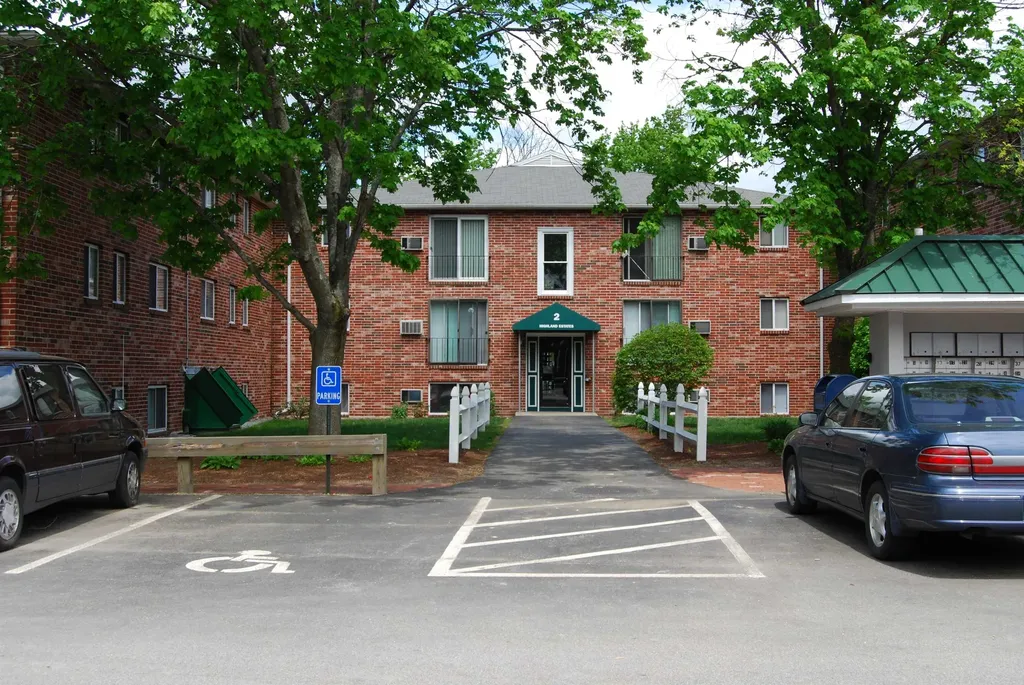 93 West Street Milford NH 03055