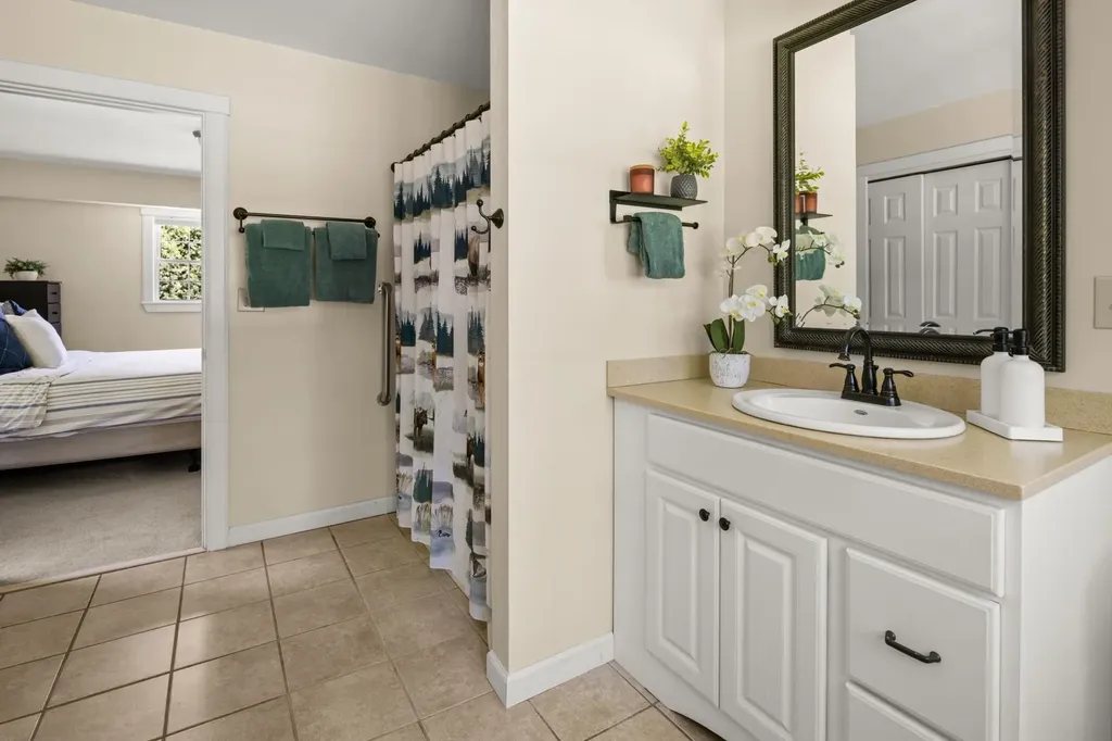 1242 Cady's Falls Road Morristown VT 05661