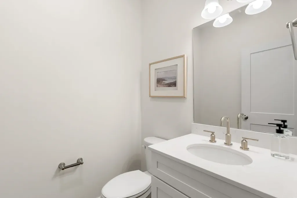 11 Suffolk Drive Concord NH 03303