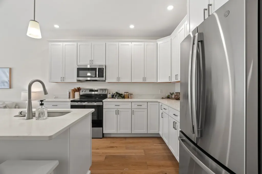 11 Suffolk Drive Concord NH 03303