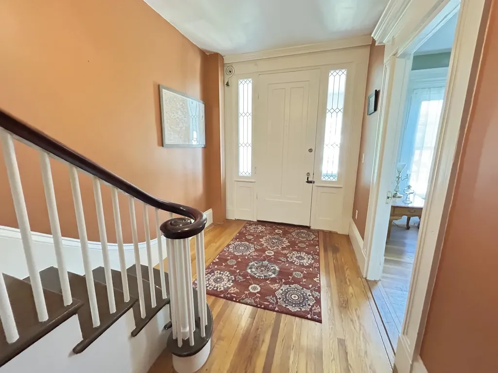 146 N Main Street Wolfeboro NH 03894