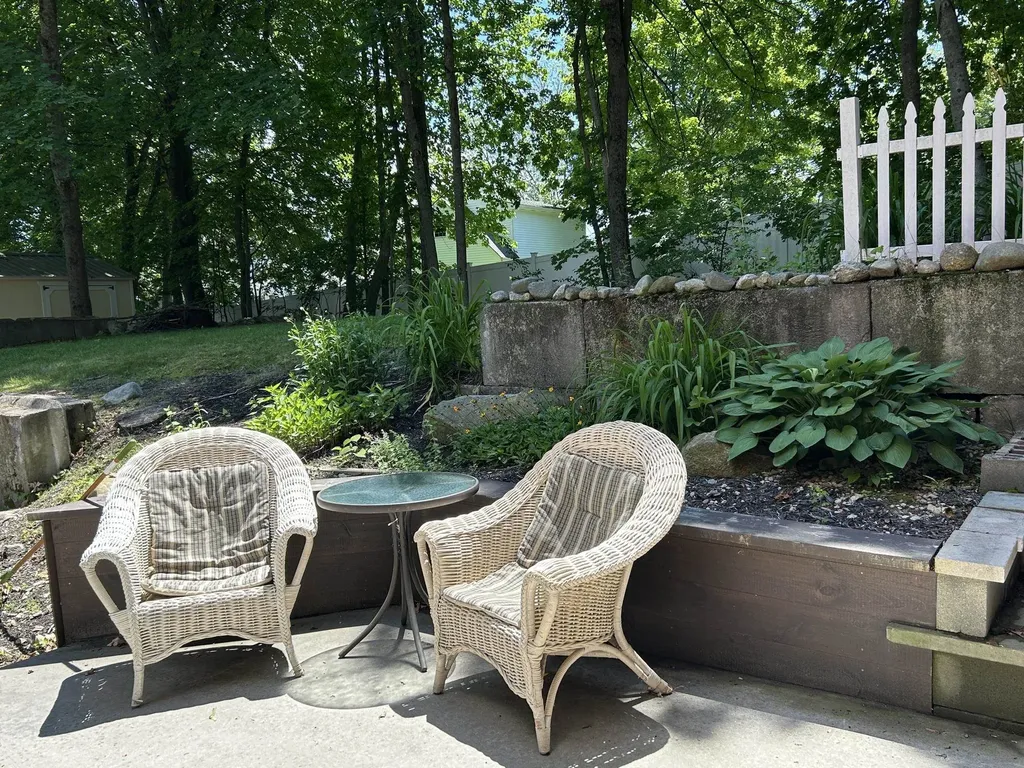 146 N Main Street Wolfeboro NH 03894