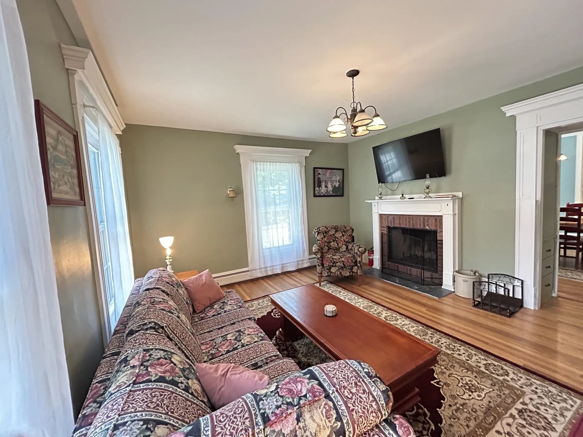 146 N Main Street Wolfeboro NH 03894