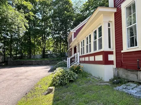 146 N Main Street Wolfeboro NH 03894