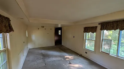 8 Hubbard Road Deering NH 03244