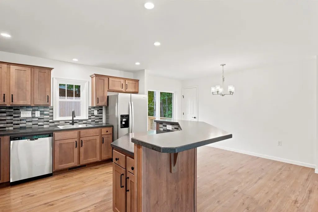 28 Cottage Place Ashland NH 03217