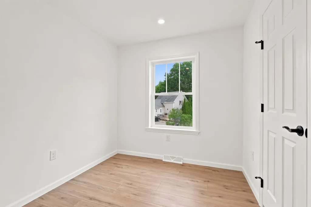 28 Cottage Place Ashland NH 03217