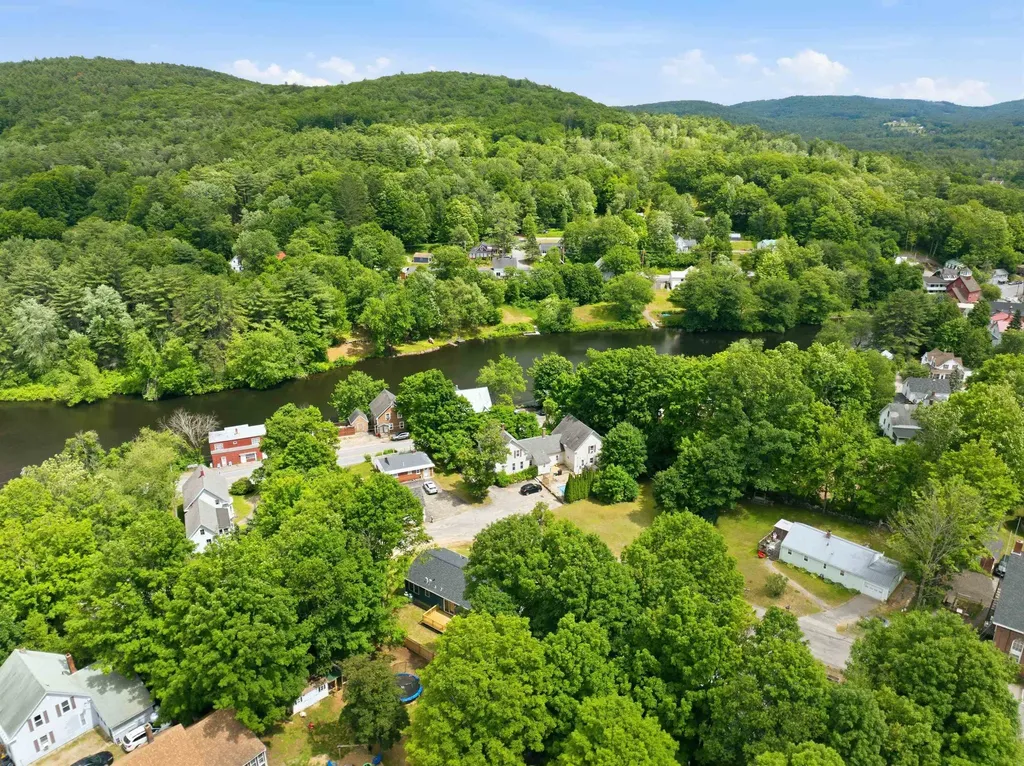 28 Cottage Place Ashland NH 03217