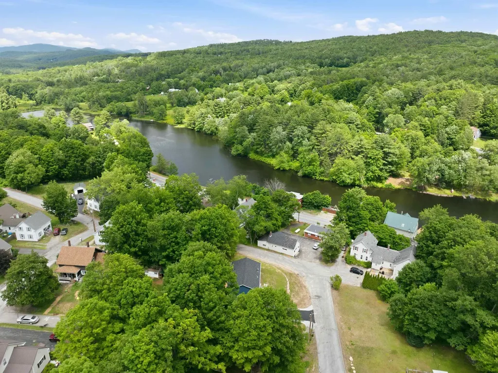 28 Cottage Place Ashland NH 03217