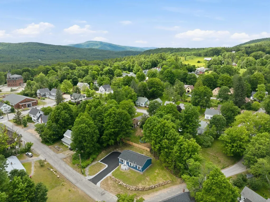 28 Cottage Place Ashland NH 03217