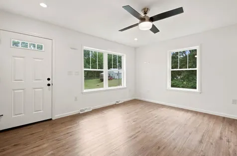 28 Cottage Place Ashland NH 03217