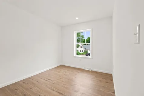 28 Cottage Place Ashland NH 03217