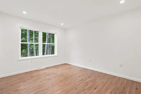 28 Cottage Place Ashland NH 03217