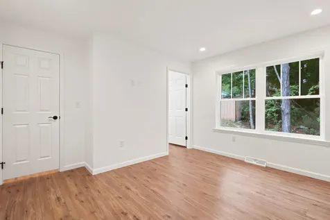 28 Cottage Place Ashland NH 03217