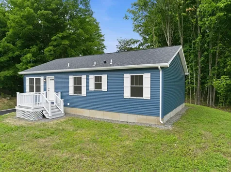 28 Cottage Place Ashland NH 03217