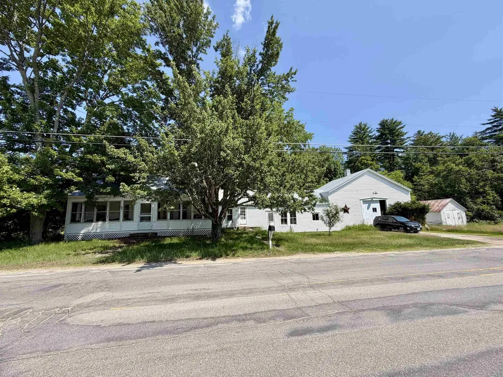 150 School Street Effingham NH 03882