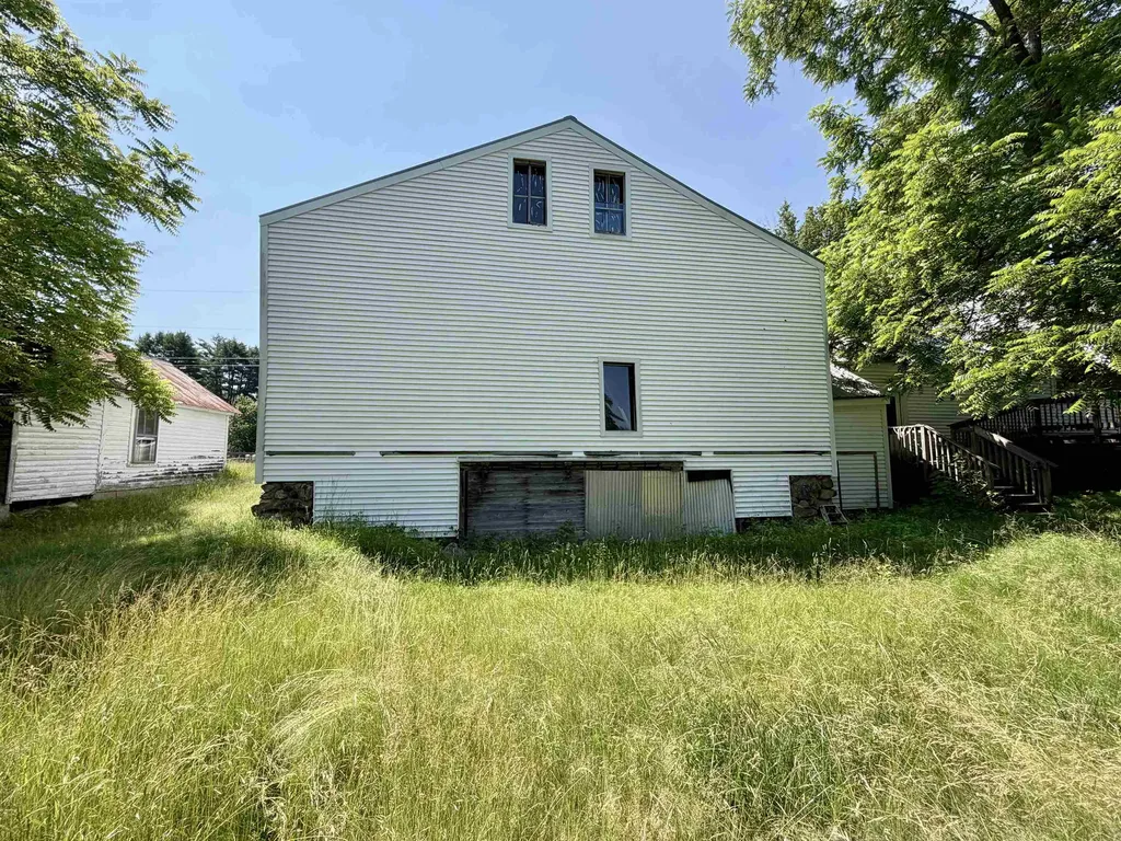 150 School Street Effingham NH 03882