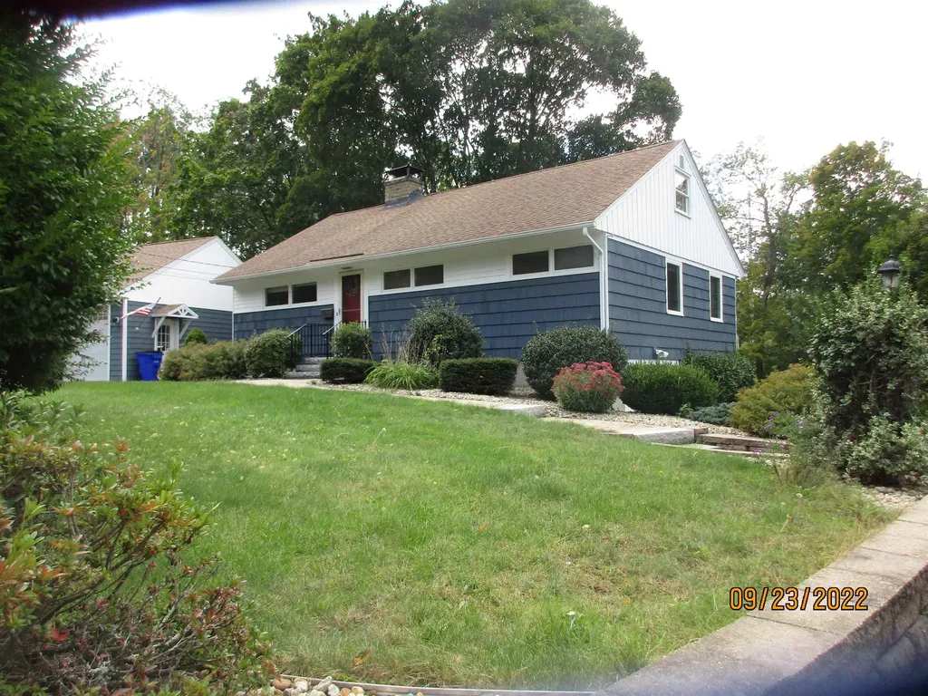 20 Knollcrest Road Goffstown NH 03045