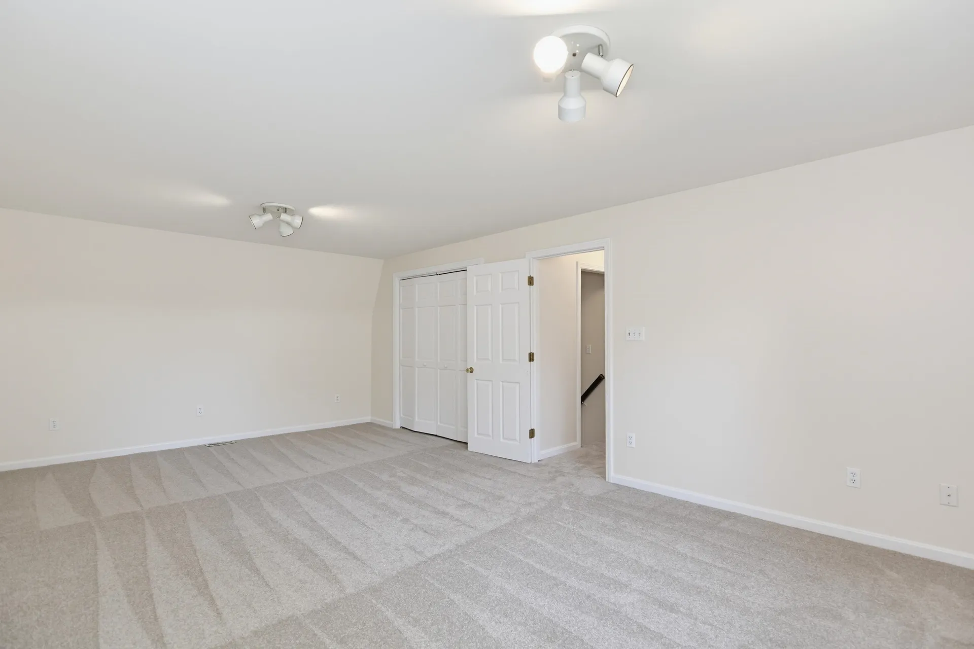 24 Killian Drive Nashua NH 03062