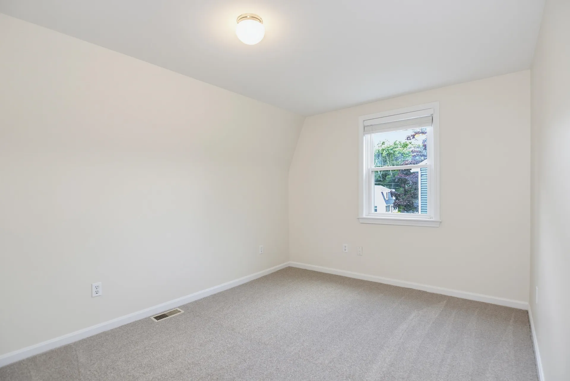 24 Killian Drive Nashua NH 03062
