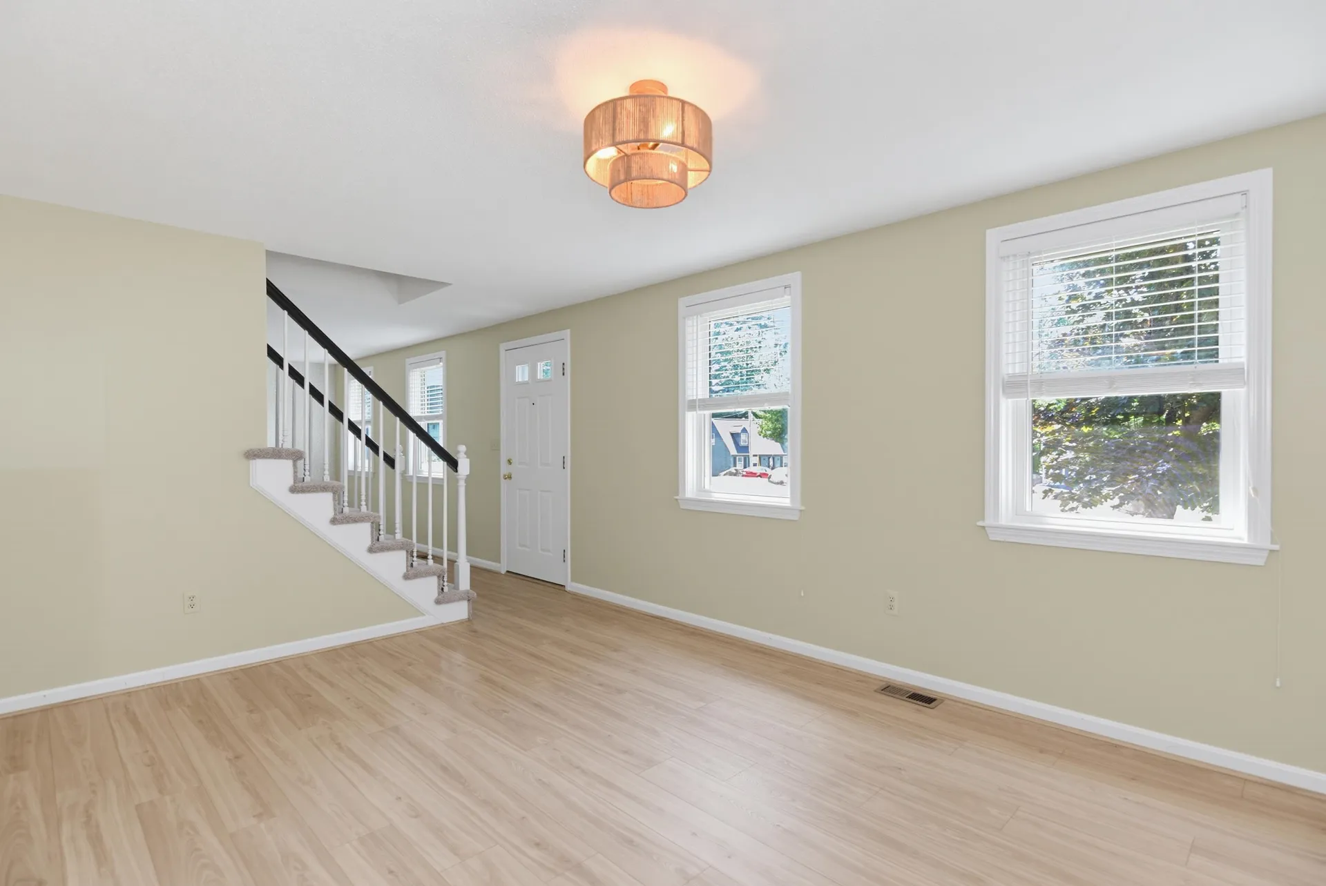 24 Killian Drive Nashua NH 03062