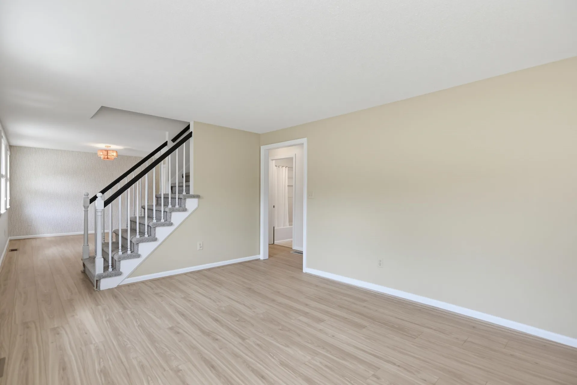24 Killian Drive Nashua NH 03062