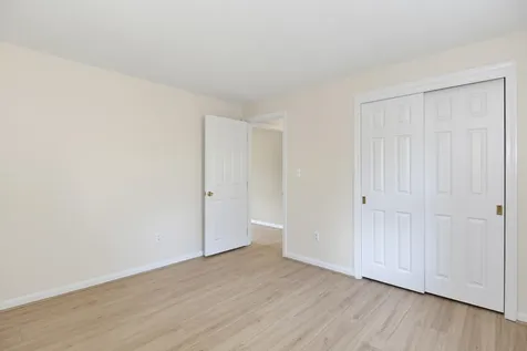 24 Killian Drive Nashua NH 03062