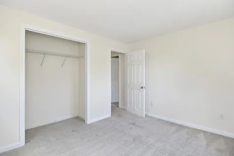 24 Killian Drive Nashua NH 03062