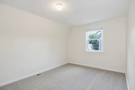 24 Killian Drive Nashua NH 03062