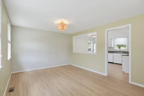 24 Killian Drive Nashua NH 03062