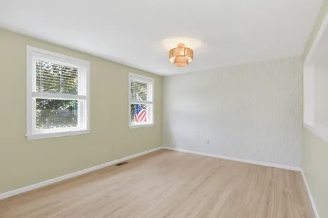 24 Killian Drive Nashua NH 03062