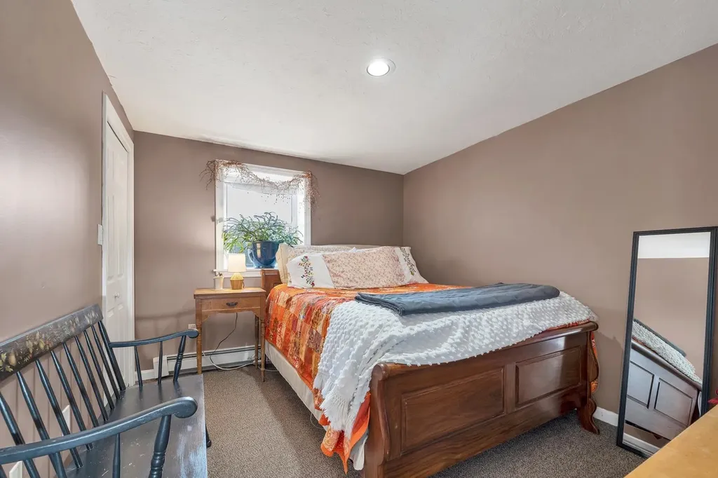 19 Hamlet Drive Woodstock NH 03262