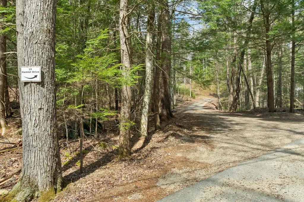 19 Hamlet Drive Woodstock NH 03262