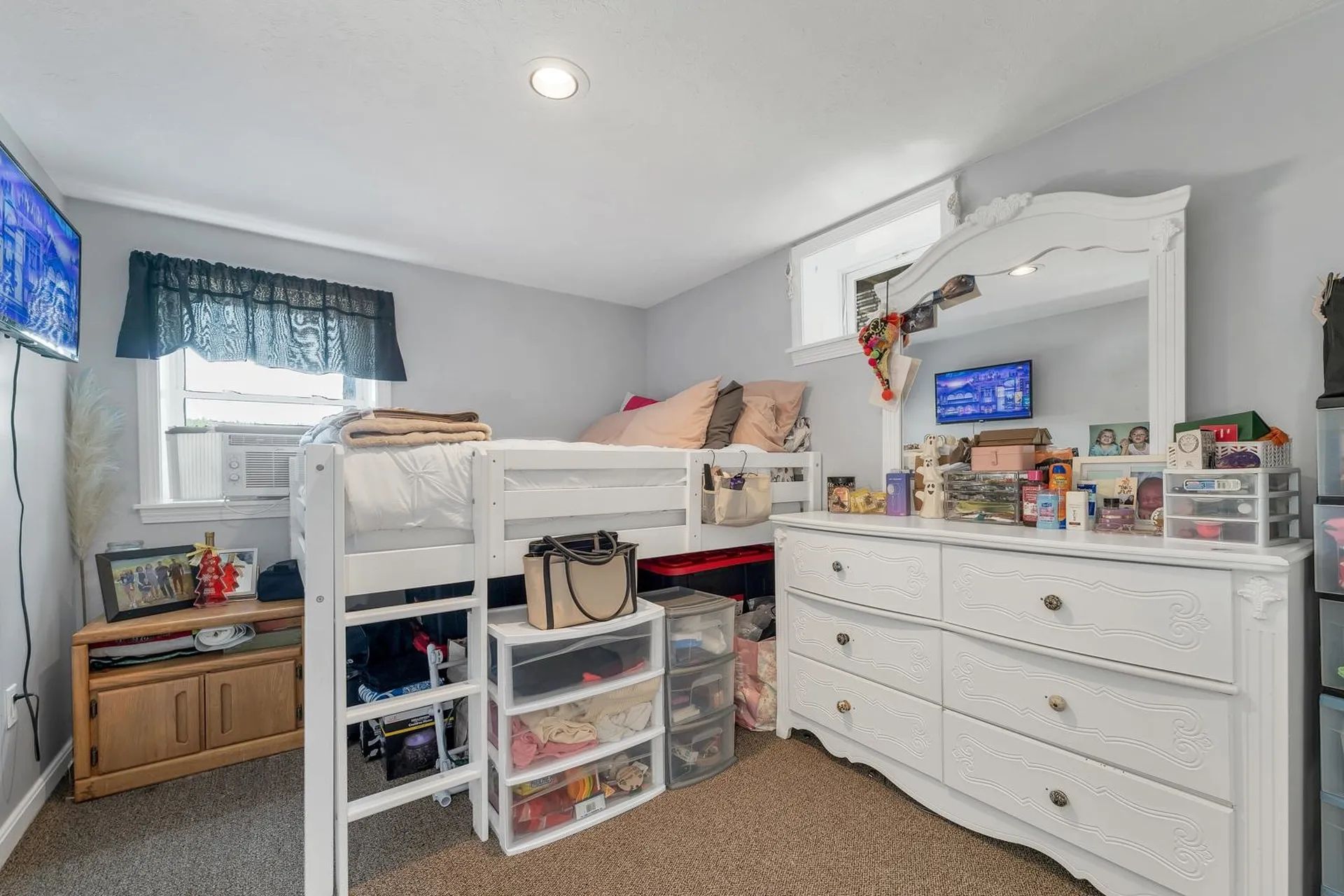 19 Hamlet Drive Woodstock NH 03262